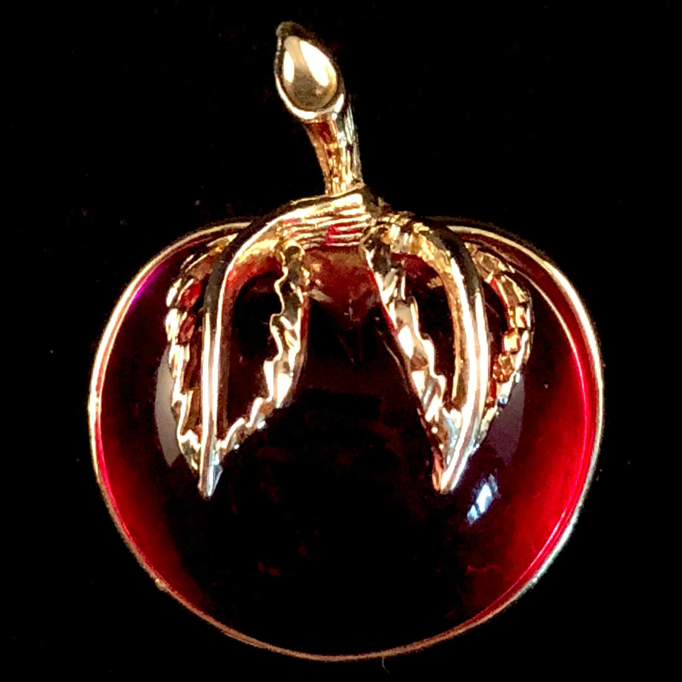 1972 Sarah Coventry Burgundy Brooch