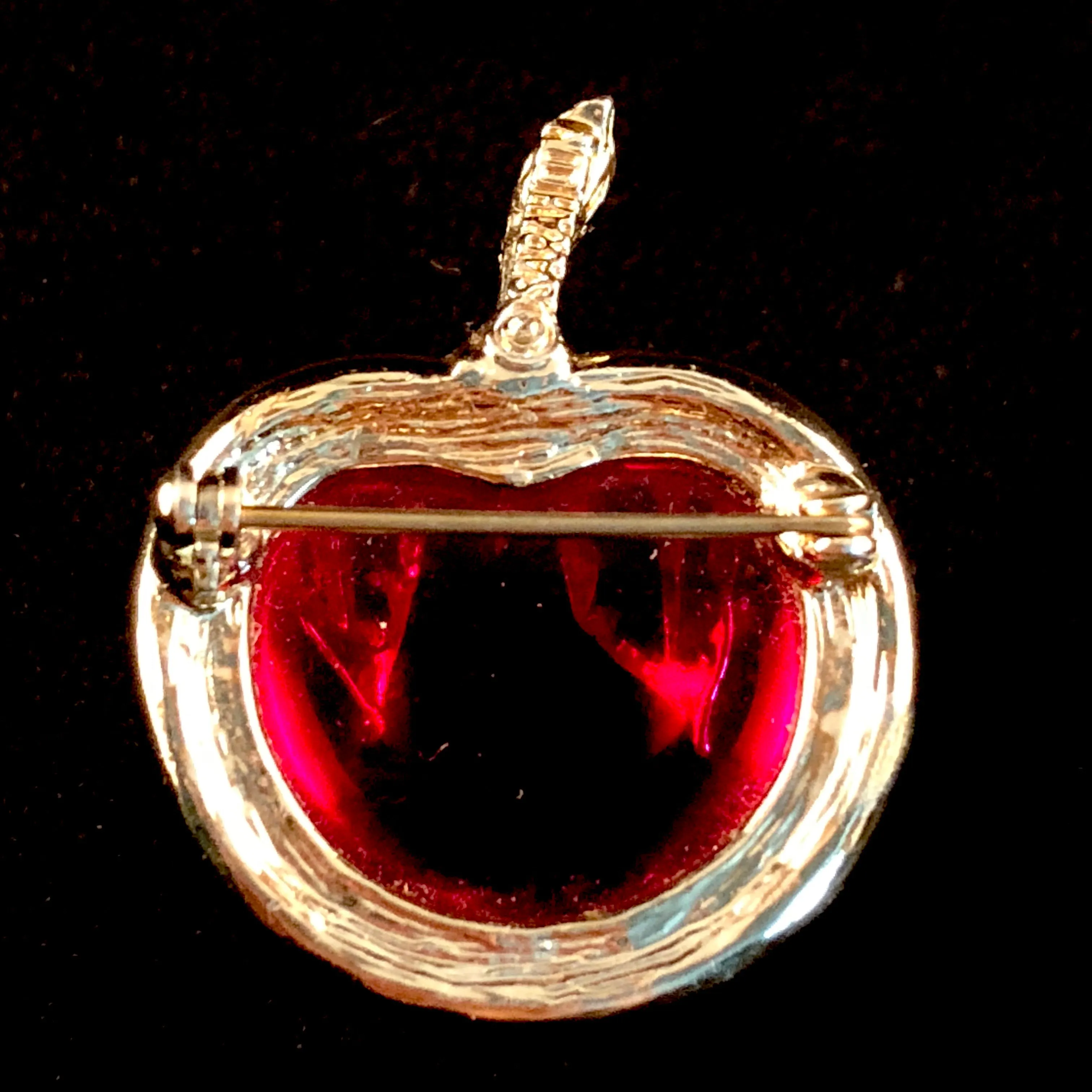 1972 Sarah Coventry Burgundy Brooch