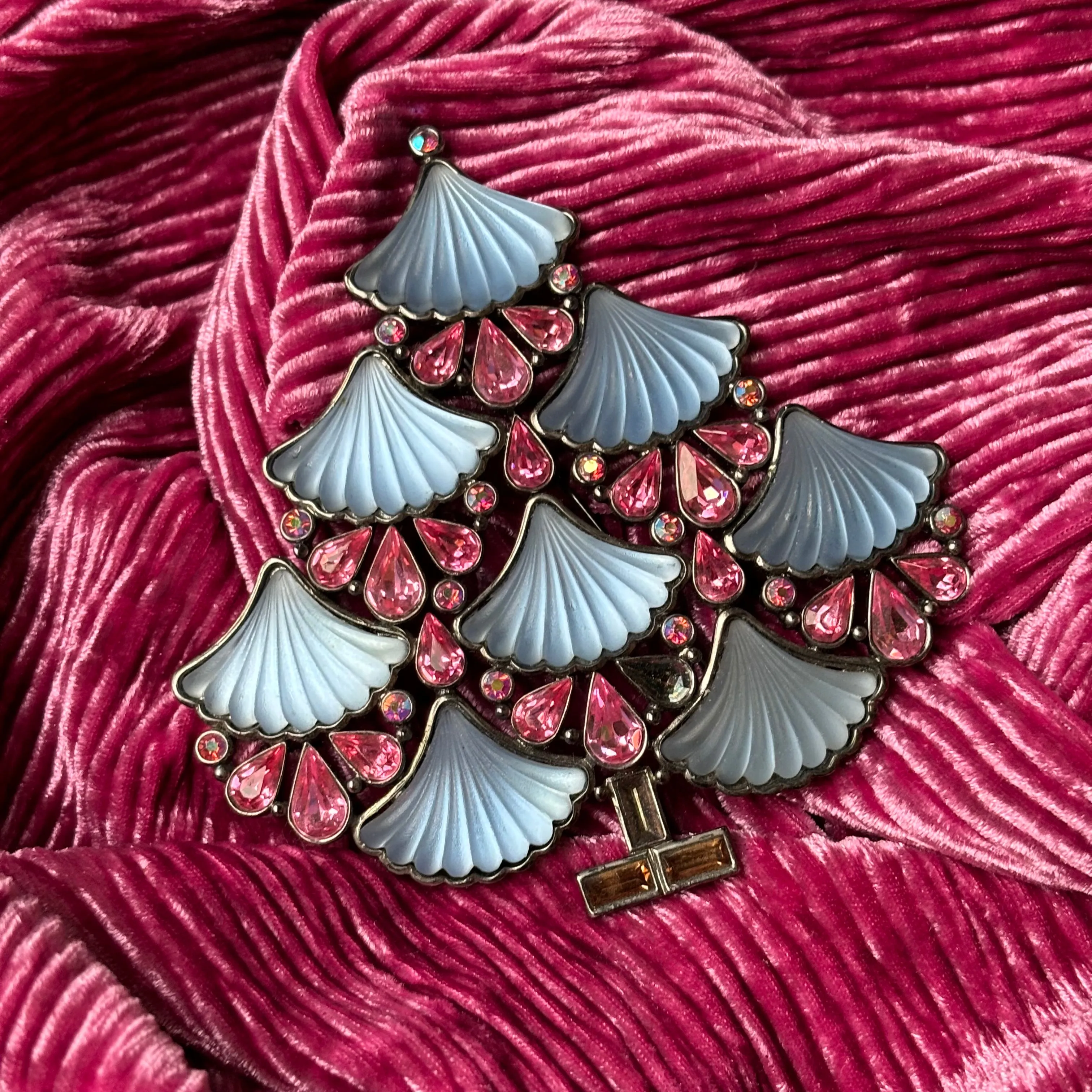 Cristobal Large Christmas Tree Brooch In pale blue and pink