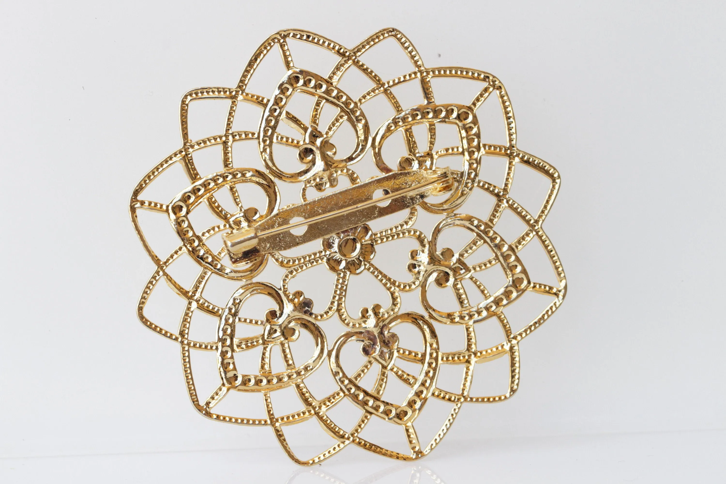 GOLD PLATED BROOCH