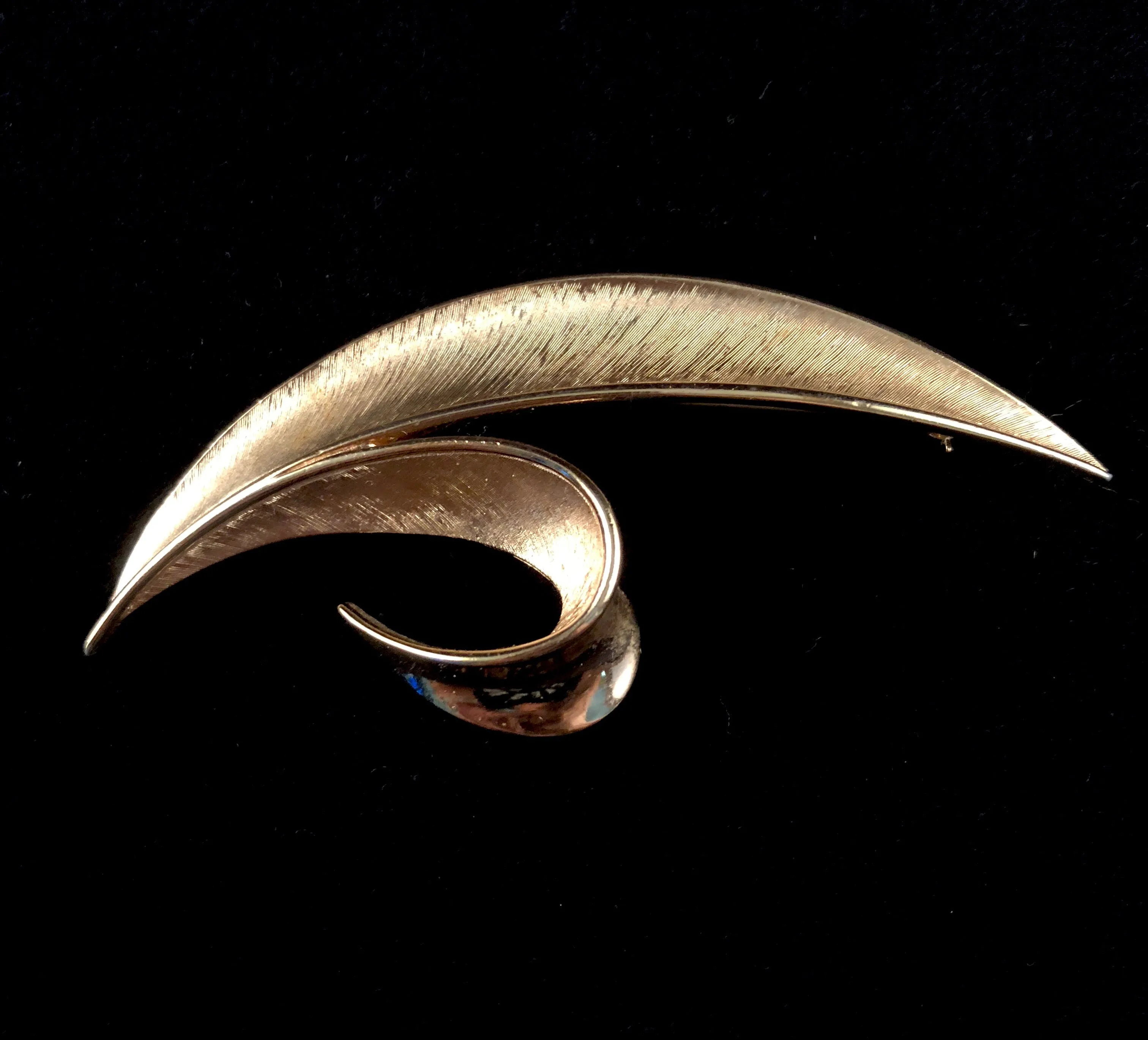 Late 60s/ Early 70s Trifari Abstract Leaf Brooch