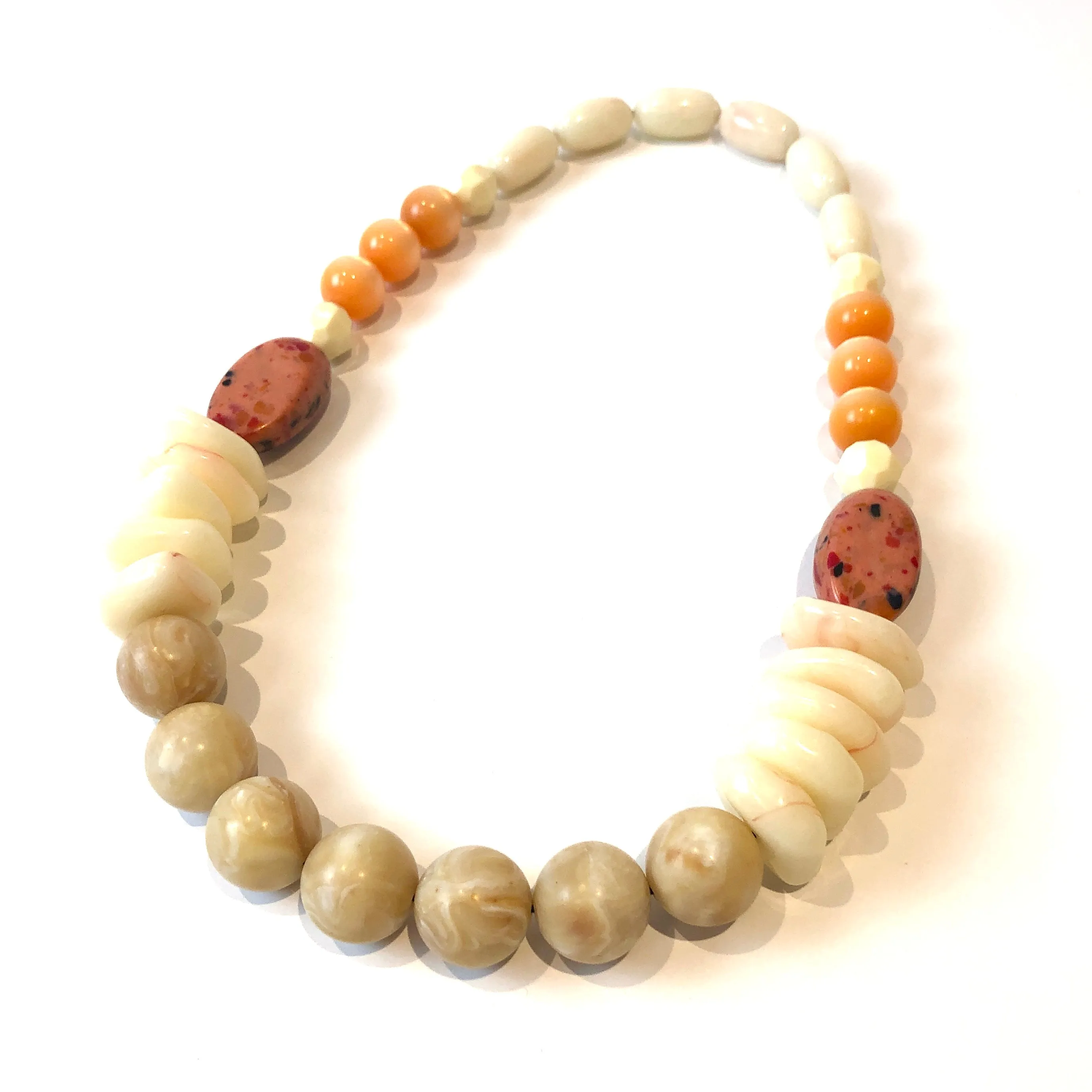 Mid-Mod Peach & Cream Lucite Stretch Bauble Necklace - Midi