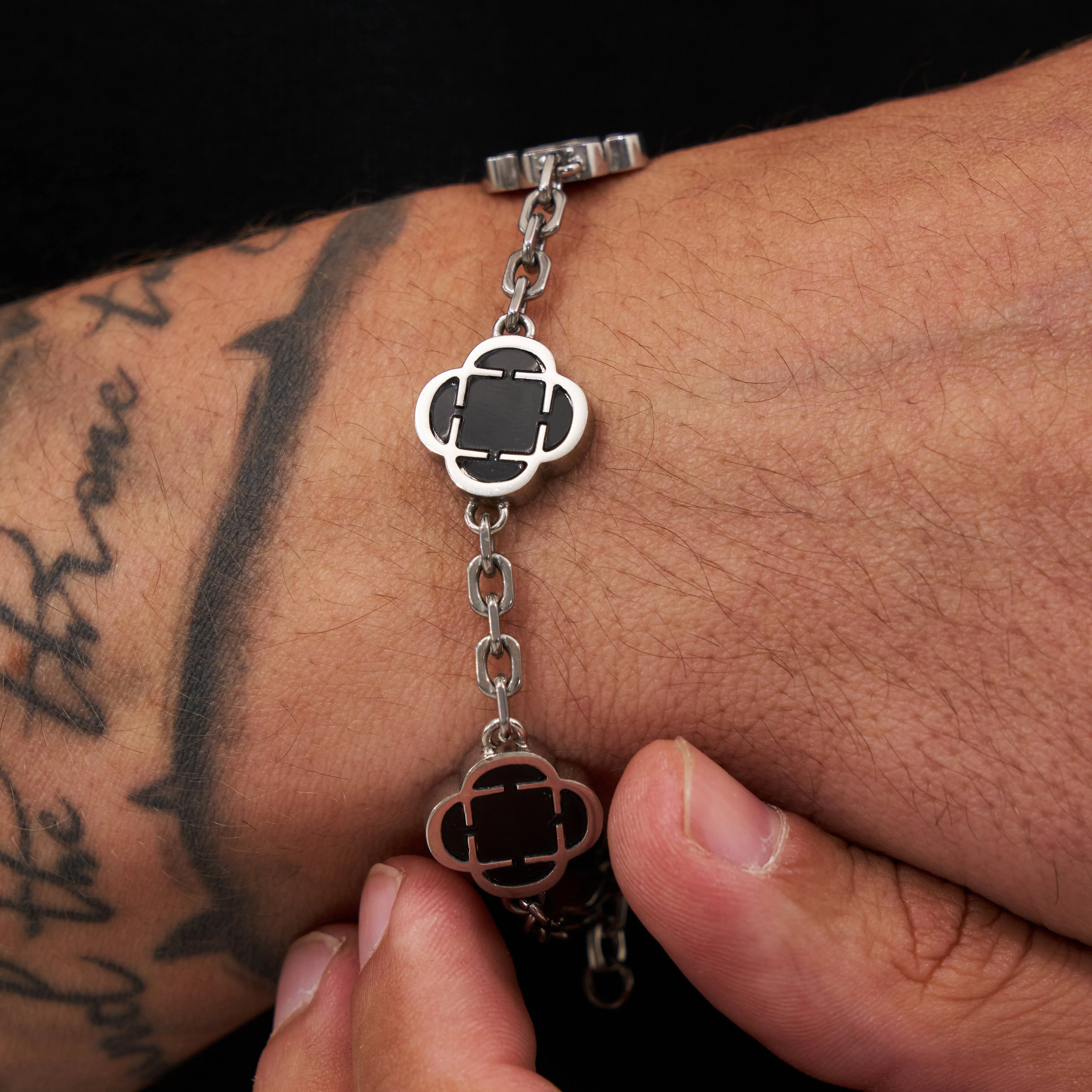 Onyx Clover Stone Bracelet (Silver)