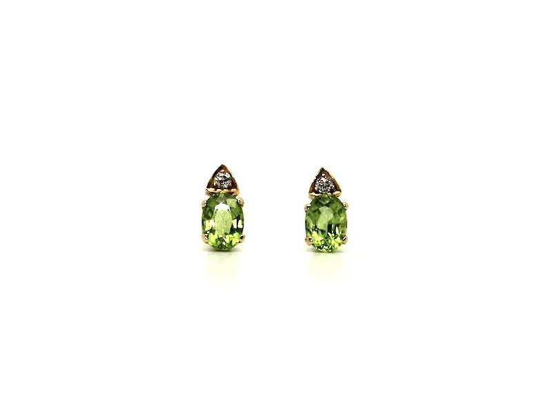 Peridot And Diamond Stud Ad No.0707 (5/7mm)