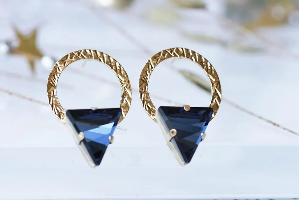 TRIANGLE HOOP EARRINGS